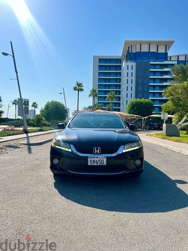 Sport Accord V6 With Eye Catching License plate 1