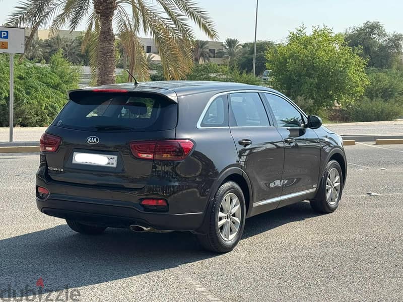 Kia Sorento 2018 brown 6