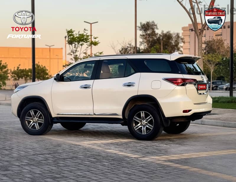 Toyota Fortuner 2020 3