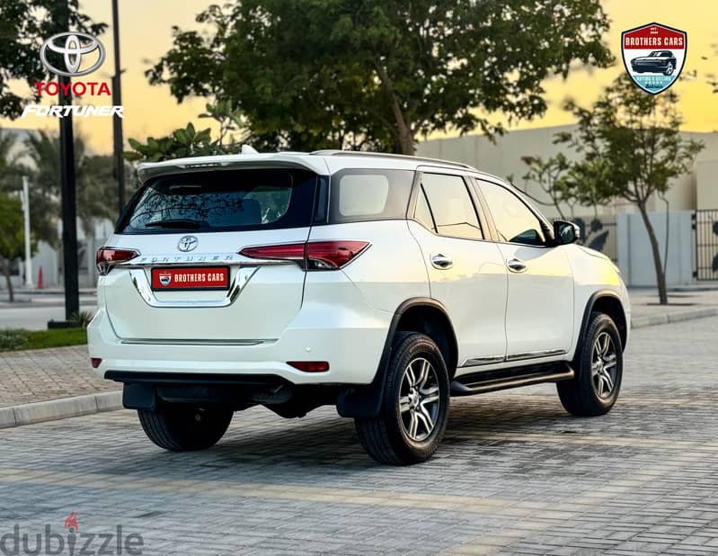 Toyota Fortuner 2020 5