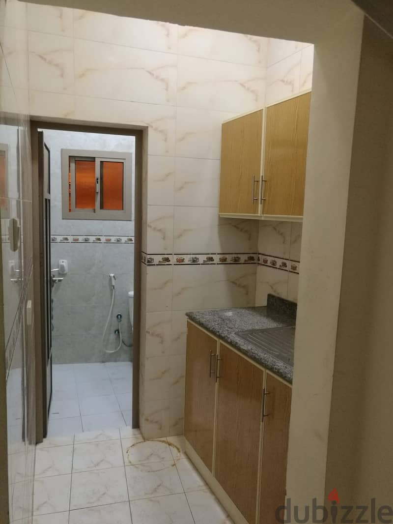 For rent 2br in Qudaibiya near Bahrain Plaza and Tariq Pastries B. D200 1