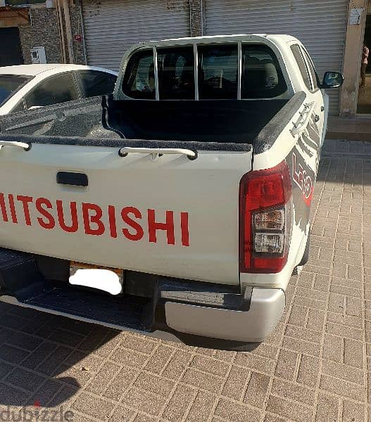 Mitsubishi Pickup 2020 7