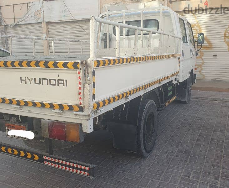 Hyundai Double Cabin Six Wheel for Sale 4