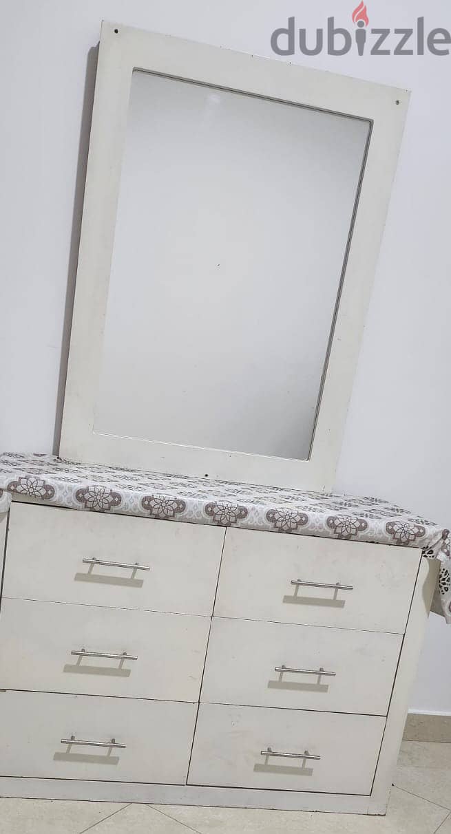 Dressing Table for Sale – Only 5 BD! 1