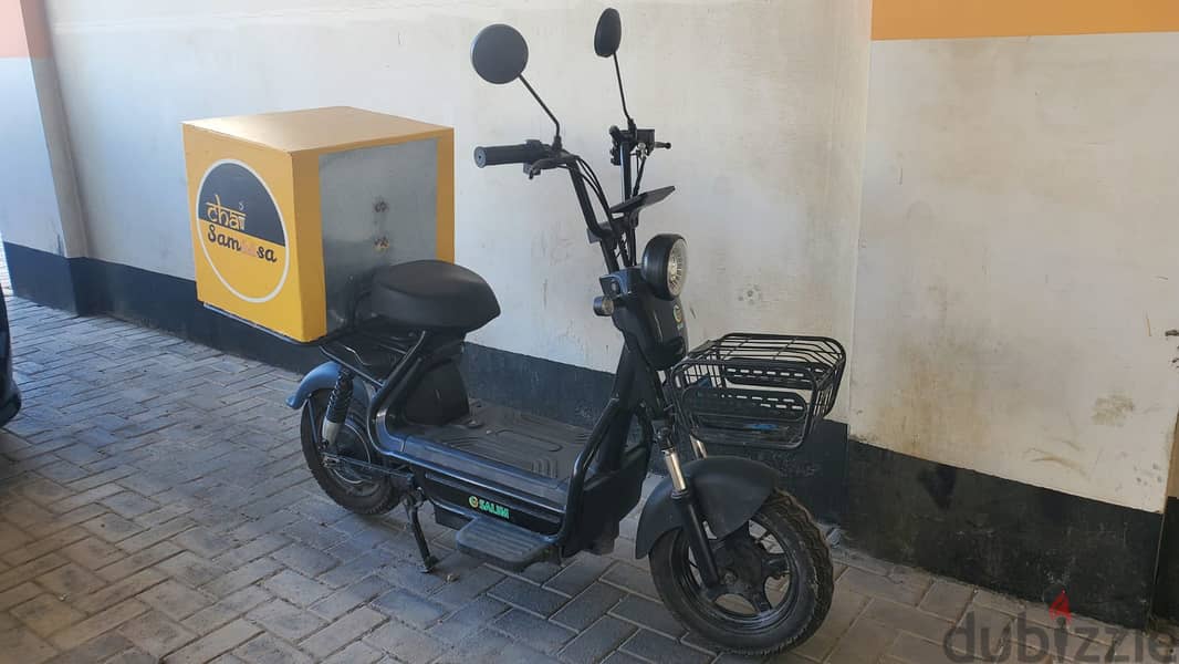 Electric Bike with Delivery box. Heavy Duty. Only 2 months used 0