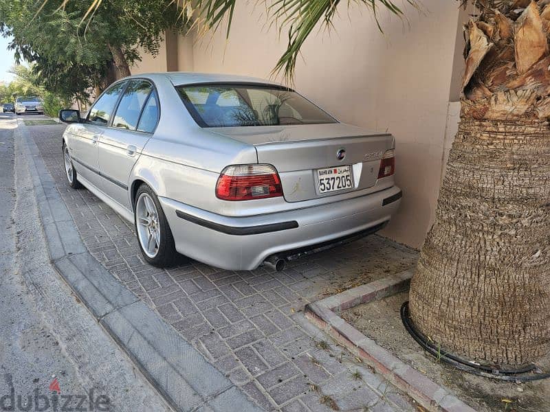 BMW 5-Series 2002 1