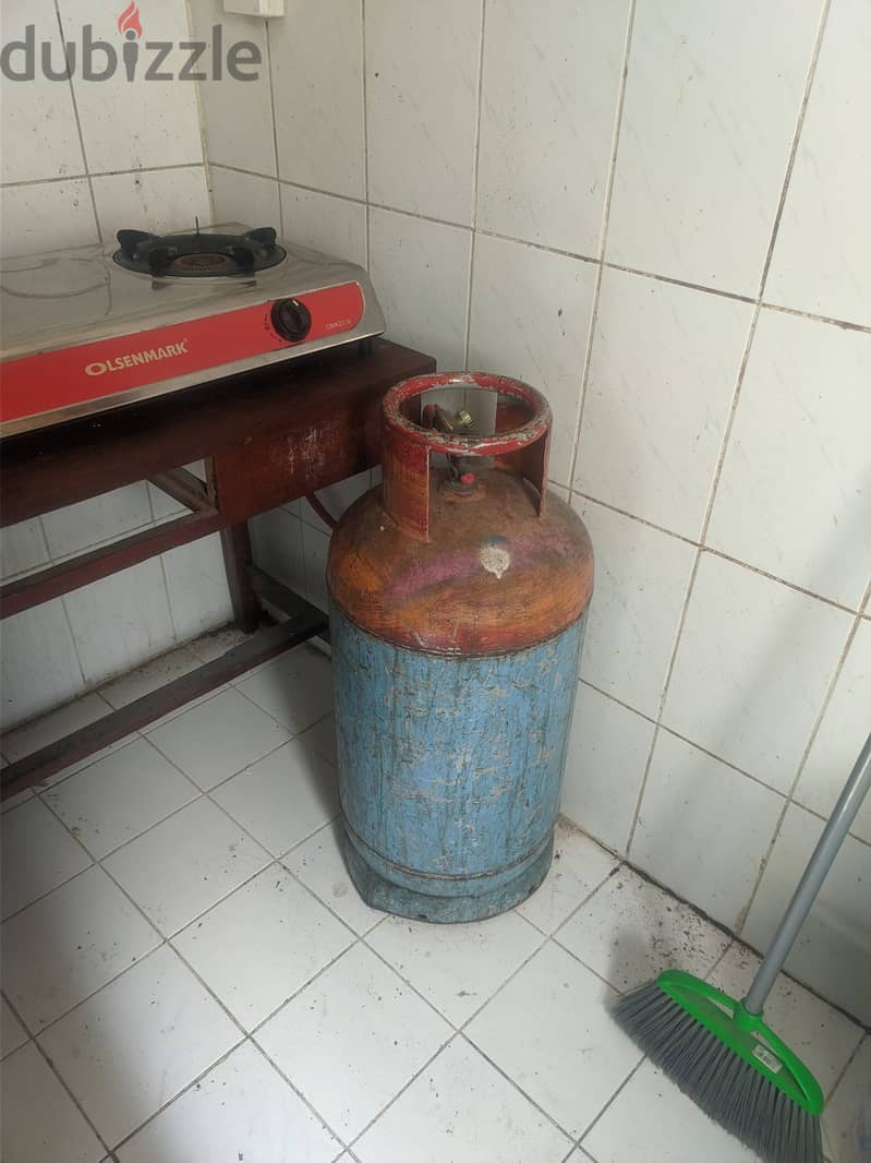 Gas stove with Gas Cylinder 1