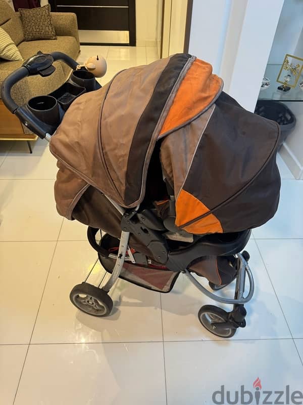 Junior's Stroller and Car seat 3