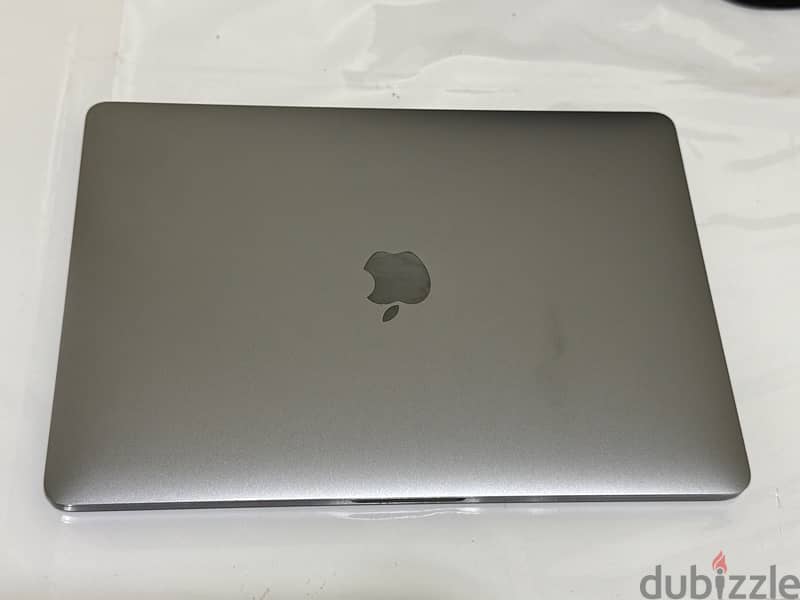 Apple MacBook Pro 13” (2017) 8gb 128gb very good 6