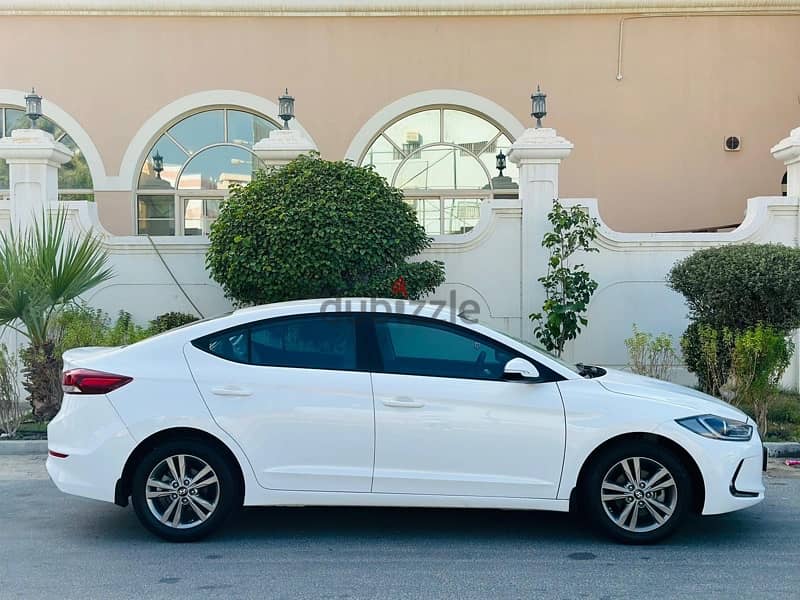 Hyundai Elantra 2018 6