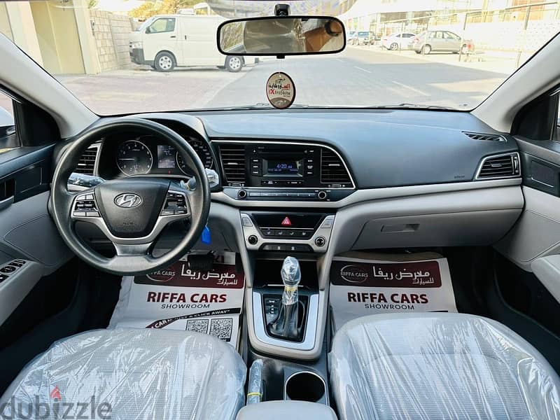 Hyundai Elantra 2018 9