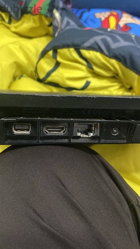 ps4 2 controller no problem  good condition 1