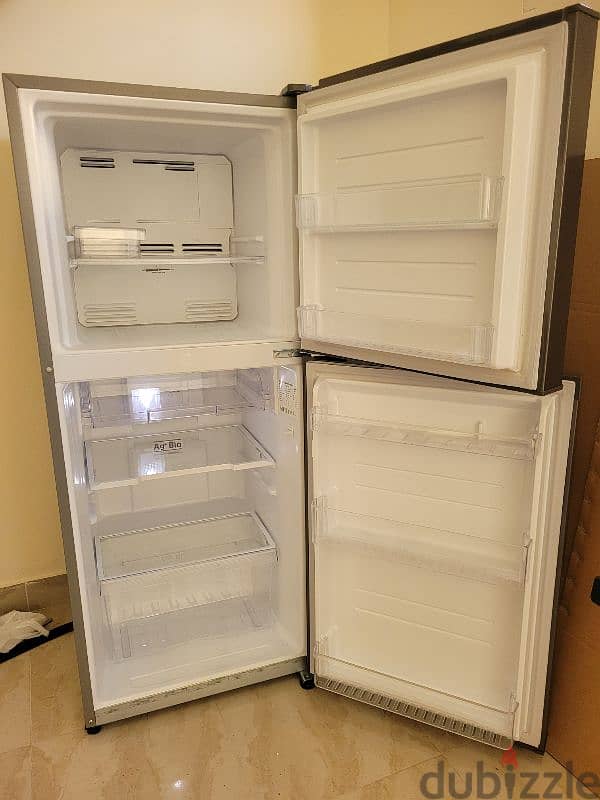 Toshiba 290.0L Fridge Top Mount Freezer Inverter Dark Silver 1