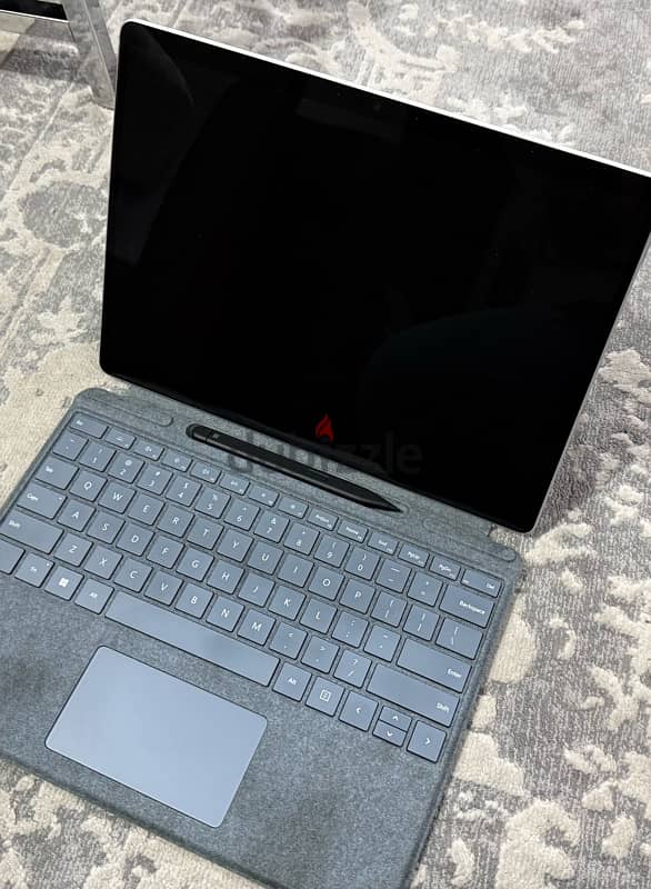 Microsoft Surface Pro 8 With Keyboard and Pen 2