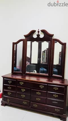 Dressing table 0