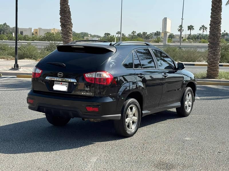 BYD S6 2015 black 6