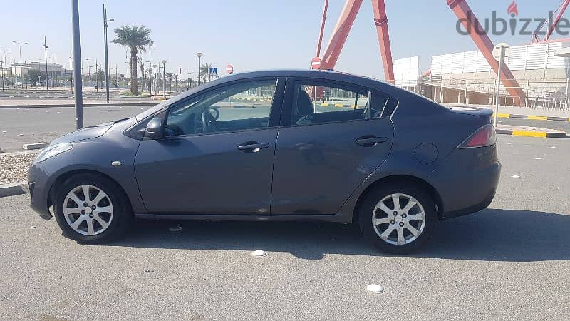 Super clean Mazda 2 2012 5