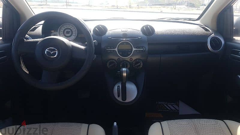 Super clean Mazda 2 2012 6