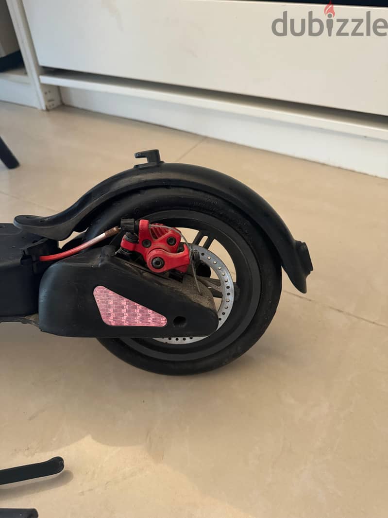 My Toys 350 W Scooter FOR SPARE PARTS only  completewith battery and 1