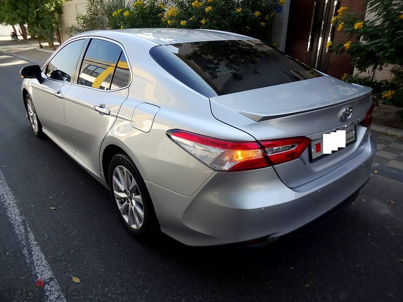 Toyota Camry GLE 2.5 L 2019 Silver Agent Maintained Well Maintaned Urg 9