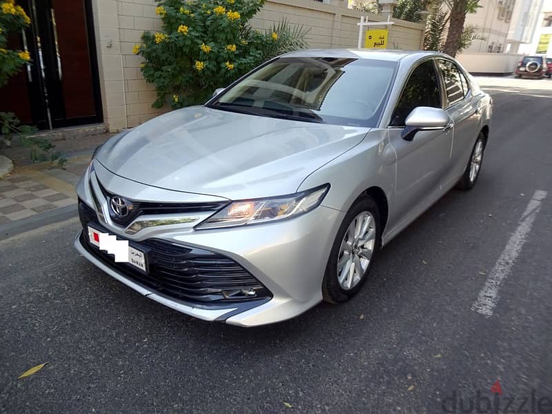 Toyota Camry GLE 2.5 L 2019 Silver Agent Maintained Well Maintaned Urg 10