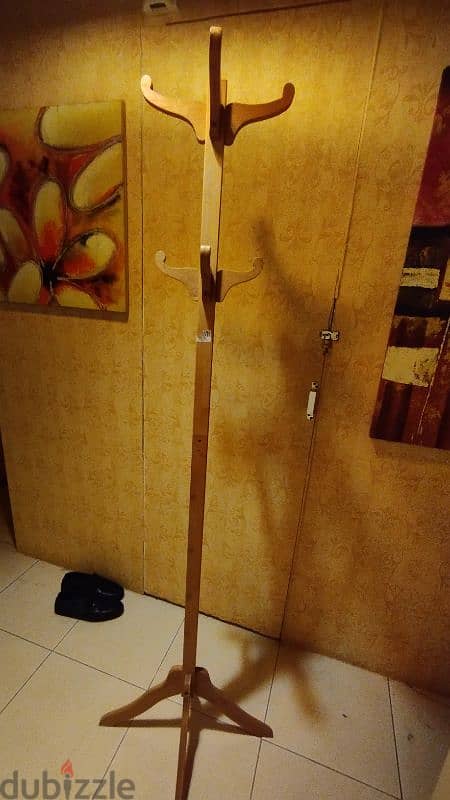 wooden clothes hanging stand 1