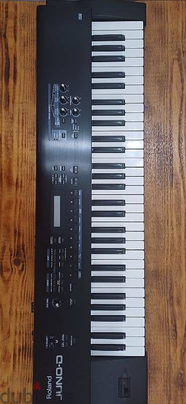 Roland Juno D 1