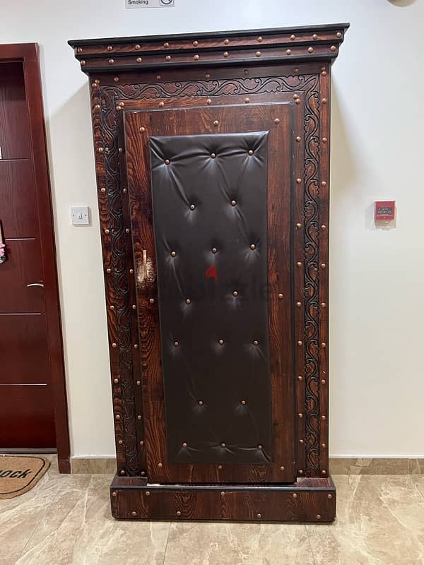 luxury one door cupboard 0