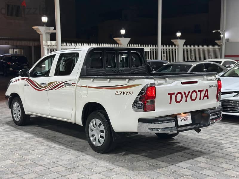 Toyota Hilux 2021 2.7 8