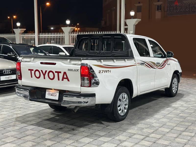 Toyota Hilux 2021 2.7 10