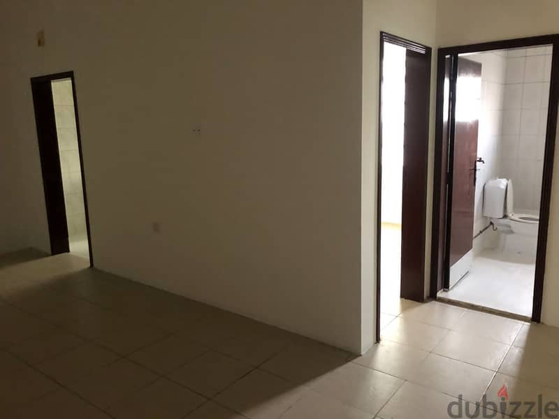 Juffair 2 comfortable bedrooms, (2 bathrooms), a bright living hall 10