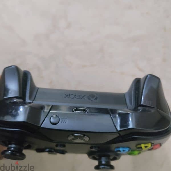 XBOX 1679 WIRELESS CONTROLLER 1