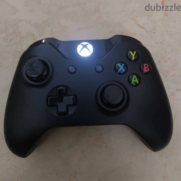 XBOX 1679 WIRELESS CONTROLLER 4