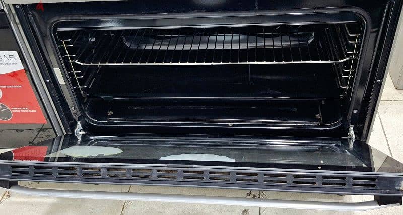 Made in Italy 5 Burner 60x90 Slightly Used Excellent Working Condition 1