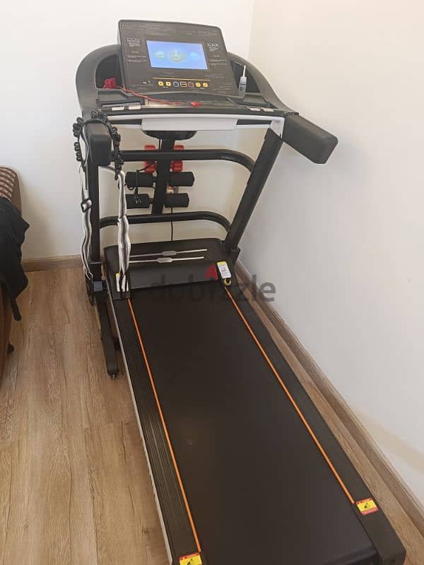 treadmill for sale new under warranty 9