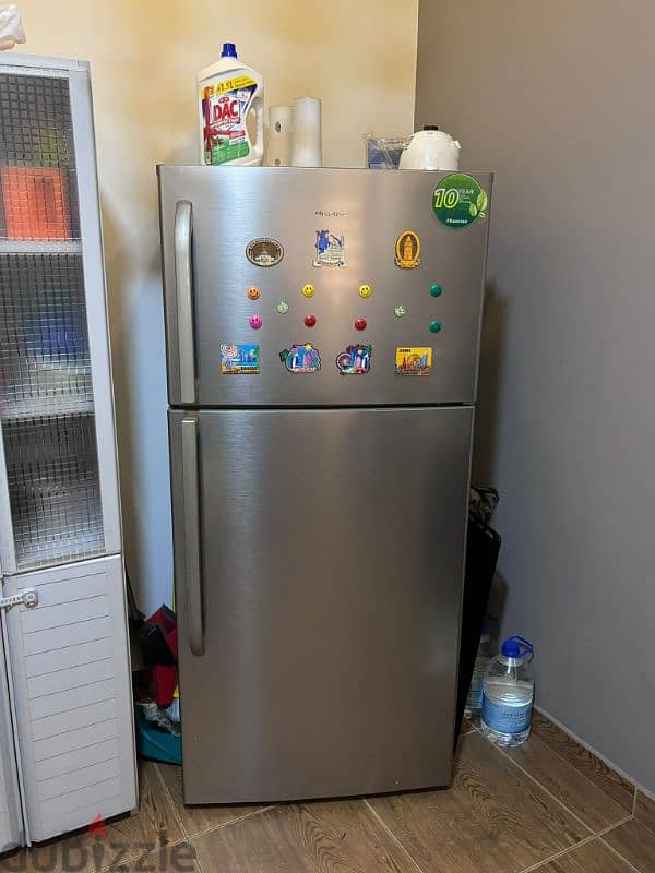 650 liters big and clean Hisense refrigerator 0