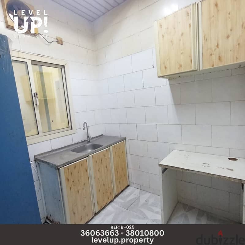 GOOD FLAT FOR RENT LOCATION MUHARRAQ REF B 025 6