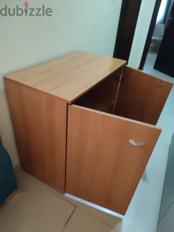 wooden cabinet 0