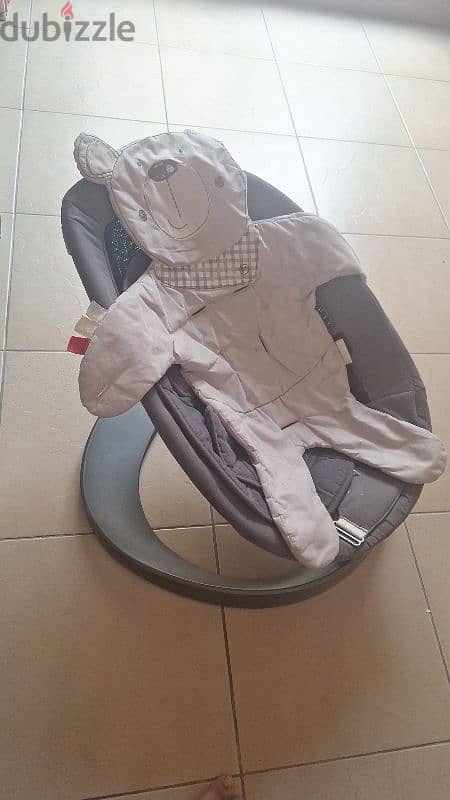 nuna baby seat /baby rocker  15bd 3