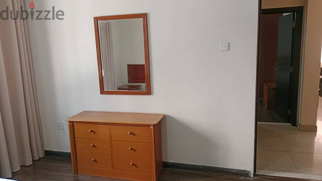 Bed space for rent in 2 BHK flat - 6 bed space available 3