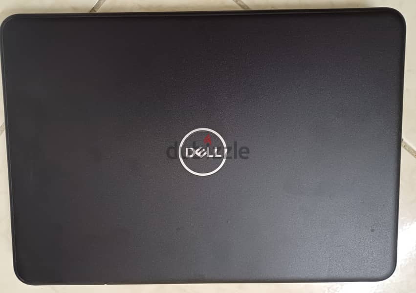 Hello i am sale my laptop dell core i3 8gb ram ssd 256gb share graphi 7