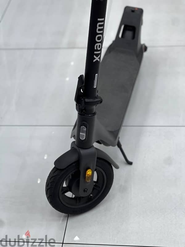 XIAOMI ELECTRIC SCOOTER 4  GEN 2 30 DAYS ONLY USED 2