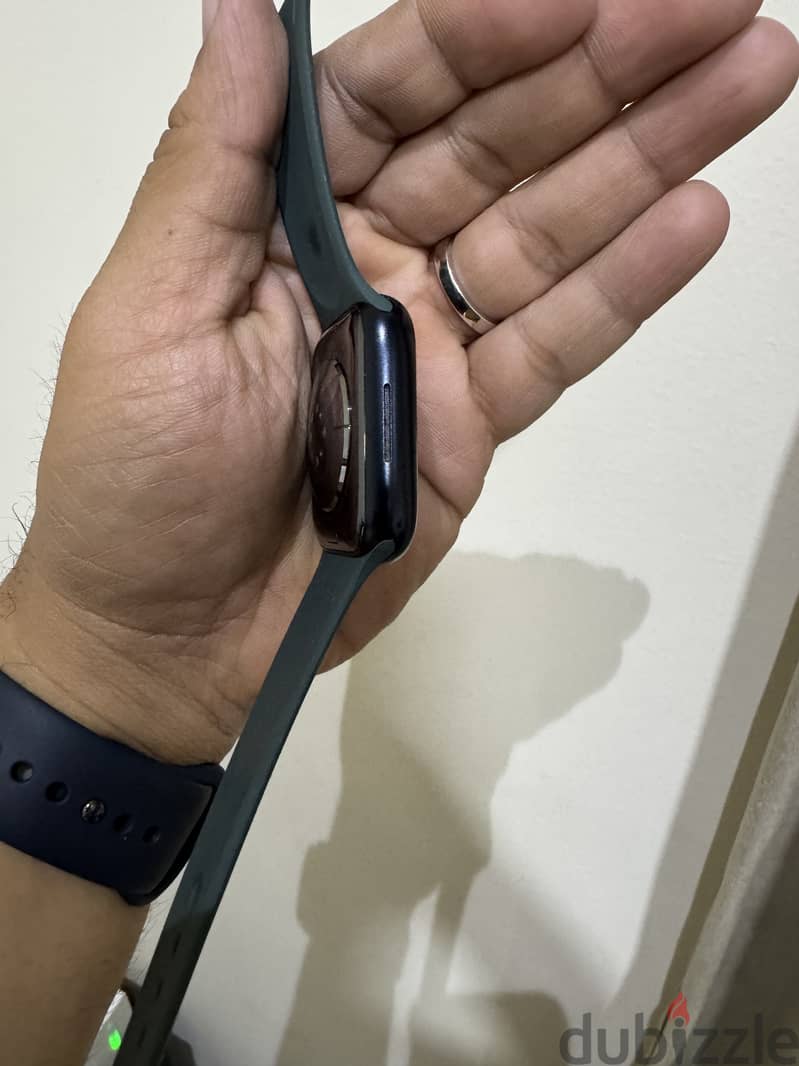 Apple Watch Series 7 (45mm) Space Grey 8