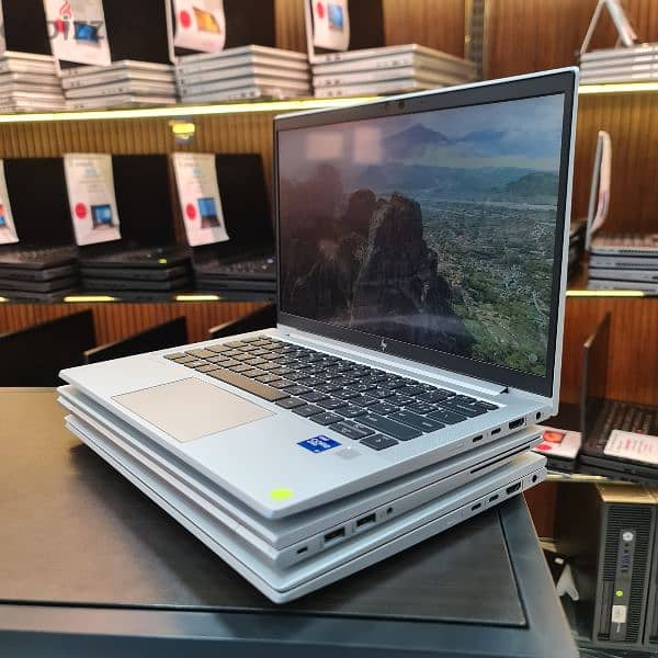 HP Elitebook 830 G8 Core i7-11th Gen 3