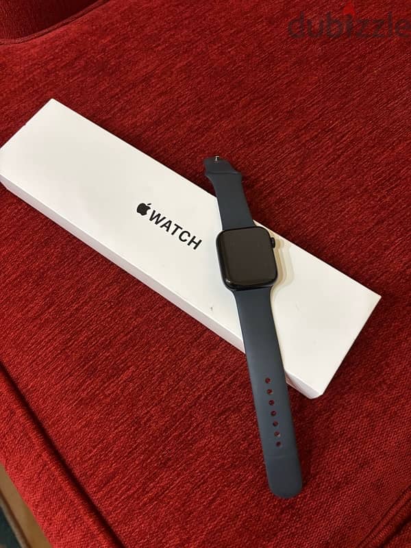 apple watch se 2 generation - perfect condition as new 3