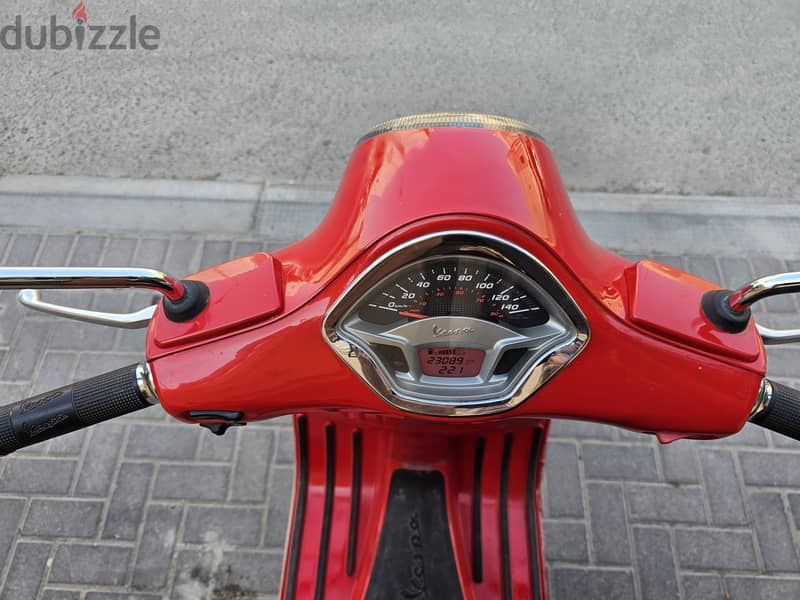 Vespa GTS300 1