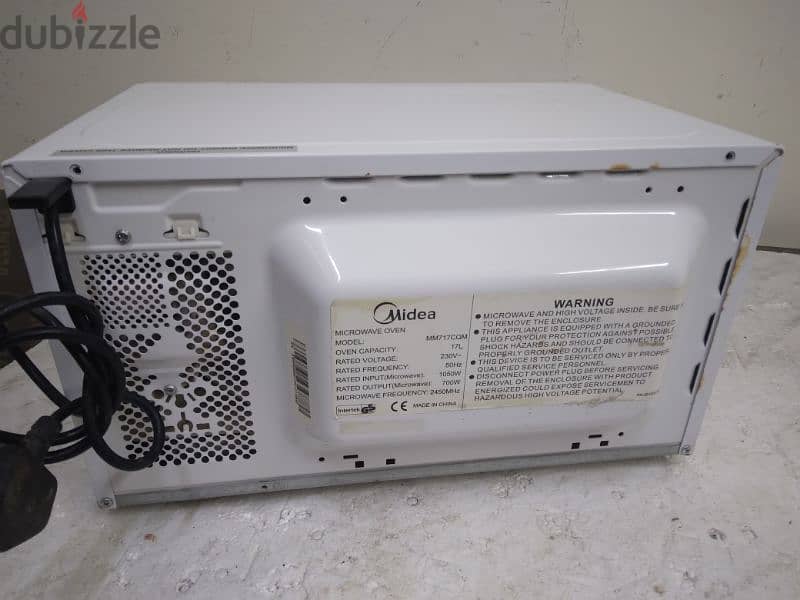 ALMOST NEW MICROWAVE MEDIA 20LITRE 2