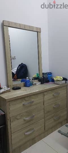 Dressing table 0