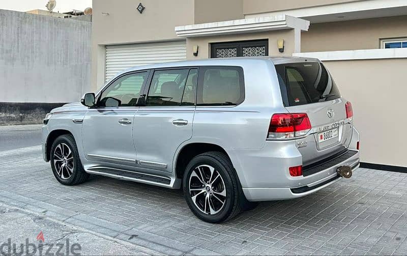 2021 Toyota Land Cruiser V8 GRAND TOURING 3