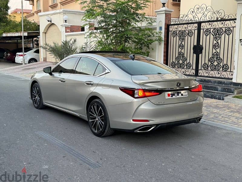 2022 full option Lexus ES 350 (Bahraini) 4